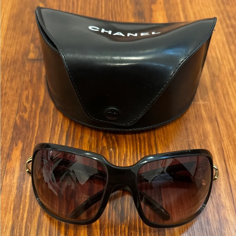 Chanel 6023 9934/13 Sunglasses, Dark Brown w/Gold CC Logo, gradient lenses, Case - Picture 1 of 9